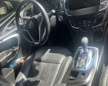 Серый Бьюик Регал, объемом двигателя 2 л и пробегом 152 тыс. км за 11000 $, фото 2 на Automoto.ua