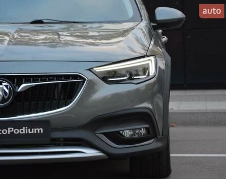 Серый Бьюик Регал, объемом двигателя 2 л и пробегом 146 тыс. км за 17499 $, фото 6 на Automoto.ua