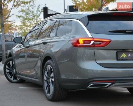 Сірий Бьюік Regal, об'ємом двигуна 2 л та пробігом 146 тис. км за 16999 $, фото 8 на Automoto.ua