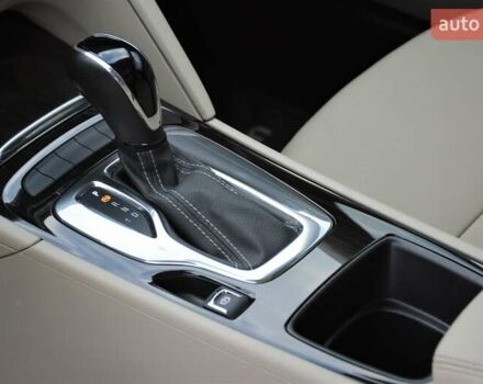 Серый Бьюик Регал, объемом двигателя 2 л и пробегом 146 тыс. км за 17499 $, фото 22 на Automoto.ua