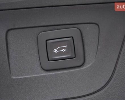 Серый Бьюик Регал, объемом двигателя 2 л и пробегом 146 тыс. км за 17499 $, фото 48 на Automoto.ua