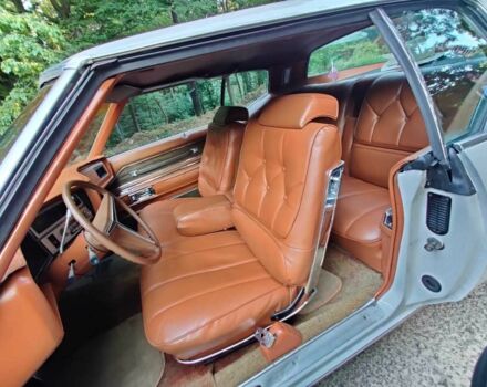 Белый Бьюик Ривьера, объемом двигателя 7.5 л и пробегом 33 тыс. км за 6000 $, фото 1 на Automoto.ua