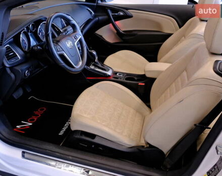 Белый Бьюик Cascada, объемом двигателя 1.6 л и пробегом 27 тыс. км за 13500 $, фото 35 на Automoto.ua