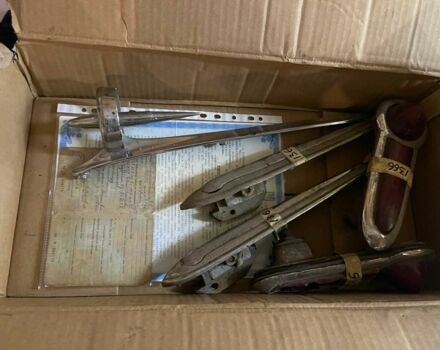 Черный Бьюик Eight, объемом двигателя 0 л и пробегом 100 тыс. км за 2500 $, фото 8 на Automoto.ua