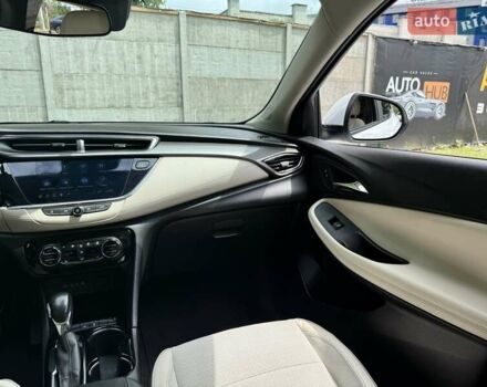Білий Бьюік Encore GX, об'ємом двигуна 1.3 л та пробігом 143 тис. км за 14400 $, фото 15 на Automoto.ua