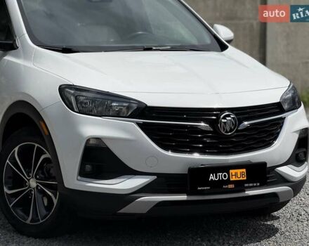 Білий Бьюік Encore GX, об'ємом двигуна 1.3 л та пробігом 143 тис. км за 14400 $, фото 4 на Automoto.ua