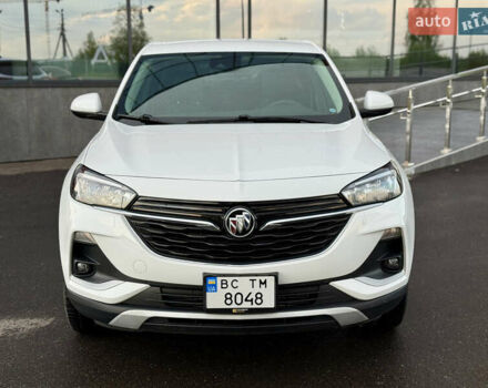 Белый Бьюик Encore GX, объемом двигателя 1.34 л и пробегом 68 тыс. км за 16900 $, фото 2 на Automoto.ua