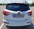 Белый Бьюик Envision, объемом двигателя 2.5 л и пробегом 148 тыс. км за 14000 $, фото 4 на Automoto.ua