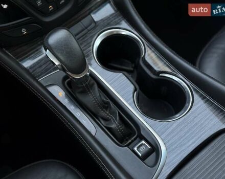 Белый Бьюик Envision, объемом двигателя 2.46 л и пробегом 180 тыс. км за 12500 $, фото 42 на Automoto.ua