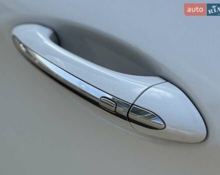 Белый Бьюик Envision, объемом двигателя 2.46 л и пробегом 180 тыс. км за 12500 $, фото 10 на Automoto.ua