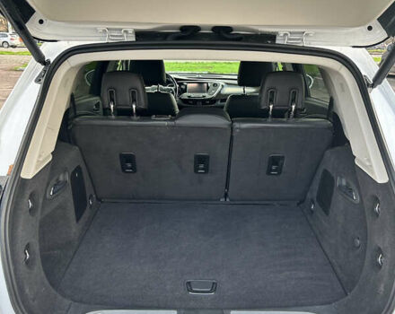 Белый Бьюик Envision, объемом двигателя 2.5 л и пробегом 140 тыс. км за 15000 $, фото 10 на Automoto.ua