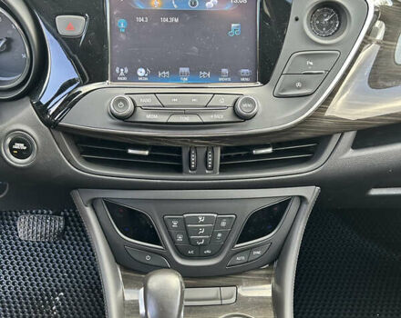 Белый Бьюик Envision, объемом двигателя 2.5 л и пробегом 140 тыс. км за 15000 $, фото 9 на Automoto.ua