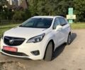 Белый Бьюик Envision, объемом двигателя 2.5 л и пробегом 145 тыс. км за 14600 $, фото 1 на Automoto.ua