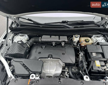 Белый Бьюик Envision, объемом двигателя 2.46 л и пробегом 30 тыс. км за 16500 $, фото 12 на Automoto.ua