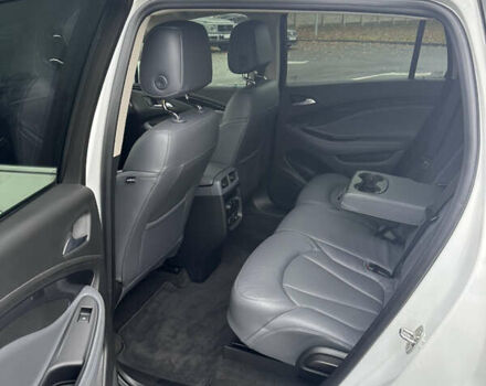 Белый Бьюик Envision, объемом двигателя 2.46 л и пробегом 30 тыс. км за 16500 $, фото 7 на Automoto.ua