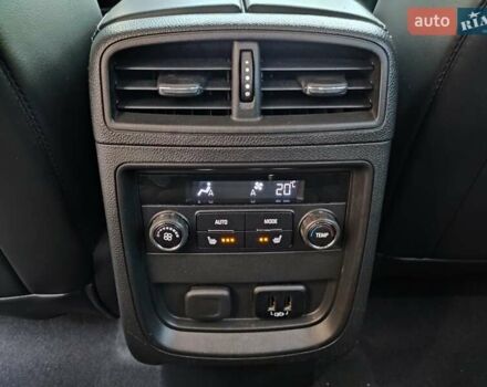 Черный Бьюик Envision, объемом двигателя 0 л и пробегом 141 тыс. км за 14900 $, фото 19 на Automoto.ua