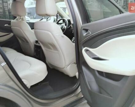 Коричневий Бьюік Envision, об'ємом двигуна 2 л та пробігом 65 тис. км за 17600 $, фото 16 на Automoto.ua