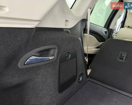 Красный Бьюик Envision, объемом двигателя 2.46 л и пробегом 22 тыс. км за 16999 $, фото 32 на Automoto.ua