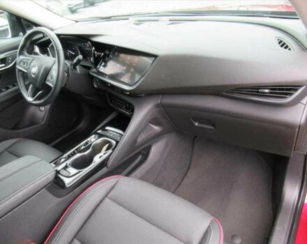 Красный Бьюик Envision, объемом двигателя 2 л и пробегом 11 тыс. км за 10600 $, фото 6 на Automoto.ua