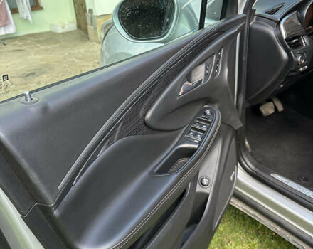 Серый Бьюик Envision, объемом двигателя 2 л и пробегом 117 тыс. км за 15900 $, фото 8 на Automoto.ua