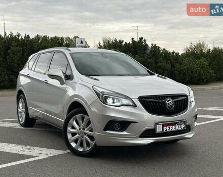 Серый Бьюик Envision, объемом двигателя 2 л и пробегом 92 тыс. км за 16499 $, фото 1 на Automoto.ua