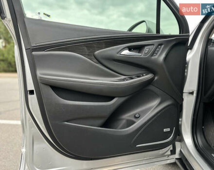 Серый Бьюик Envision, объемом двигателя 2 л и пробегом 92 тыс. км за 16499 $, фото 9 на Automoto.ua