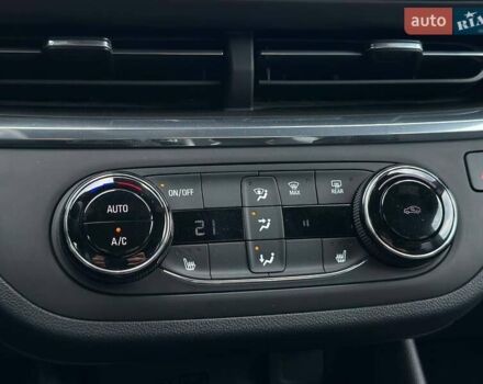 Черный Бьюик Envista, объемом двигателя 1.2 л и пробегом 4 тыс. км за 23500 $, фото 22 на Automoto.ua