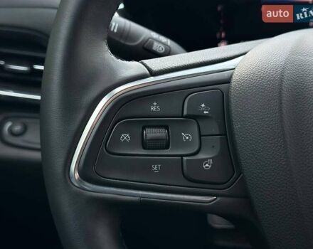 Черный Бьюик Envista, объемом двигателя 1.2 л и пробегом 4 тыс. км за 23500 $, фото 20 на Automoto.ua