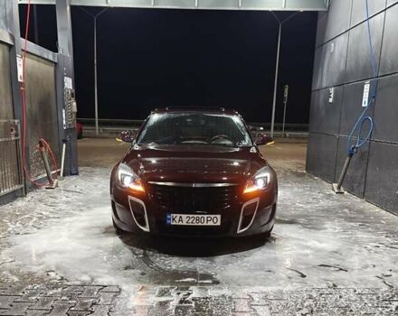 Красный Бьюик Regal GS, объемом двигателя 2 л и пробегом 75 тыс. км за 14499 $, фото 1 на Automoto.ua