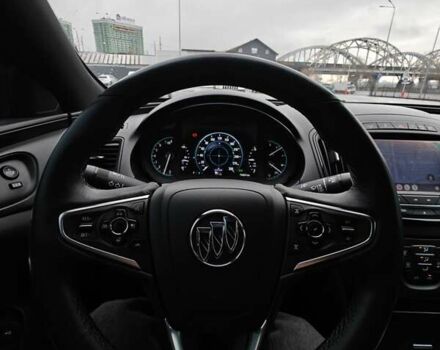 Красный Бьюик Regal GS, объемом двигателя 2 л и пробегом 75 тыс. км за 14499 $, фото 18 на Automoto.ua