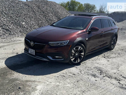 Червоний Бьюік Regal TourX, об'ємом двигуна 2 л та пробігом 42 тис. км за 17000 $, фото 1 на Automoto.ua