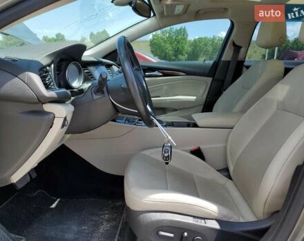 Серый Бьюик Regal TourX, объемом двигателя 2 л и пробегом 100 тыс. км за 3000 $, фото 6 на Automoto.ua