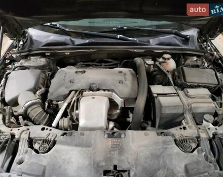 Сірий Бьюік Regal TourX, об'ємом двигуна 2 л та пробігом 117 тис. км за 3000 $, фото 11 на Automoto.ua