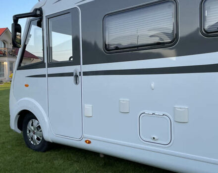 Білий Бюрстнер Aviano, об'ємом двигуна 2.3 л та пробігом 30 тис. км за 93000 $, фото 9 на Automoto.ua