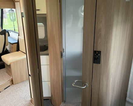 Білий Бюрстнер Aviano, об'ємом двигуна 2.3 л та пробігом 30 тис. км за 93000 $, фото 66 на Automoto.ua