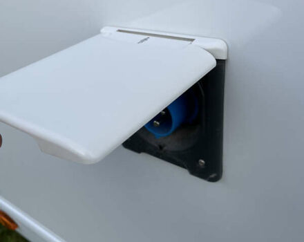 Білий Бюрстнер Aviano, об'ємом двигуна 2.3 л та пробігом 30 тис. км за 93000 $, фото 45 на Automoto.ua