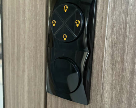 Білий Бюрстнер Aviano, об'ємом двигуна 2.3 л та пробігом 30 тис. км за 93000 $, фото 65 на Automoto.ua