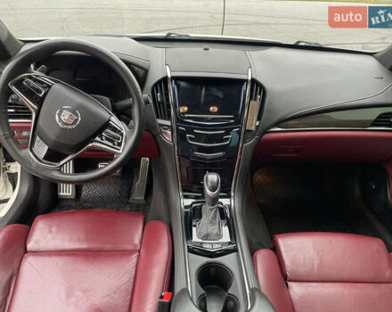 Белый Кадиллак АТС, объемом двигателя 2 л и пробегом 157 тыс. км за 13500 $, фото 10 на Automoto.ua