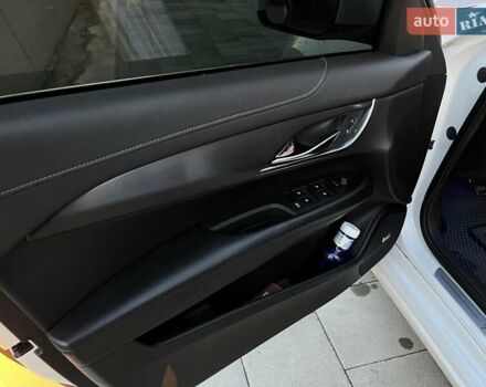 Білий Каділак АТС, об'ємом двигуна 2.5 л та пробігом 124 тис. км за 11000 $, фото 22 на Automoto.ua