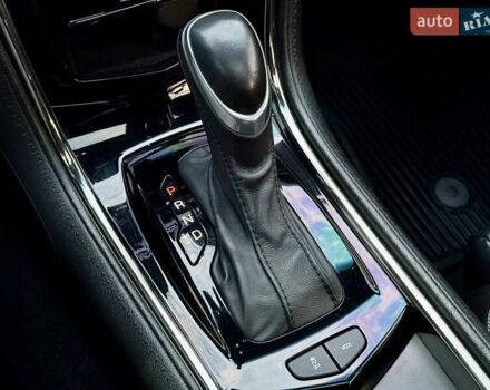 Белый Кадиллак АТС, объемом двигателя 2 л и пробегом 151 тыс. км за 11000 $, фото 19 на Automoto.ua