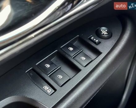 Белый Кадиллак АТС, объемом двигателя 2 л и пробегом 151 тыс. км за 11000 $, фото 21 на Automoto.ua