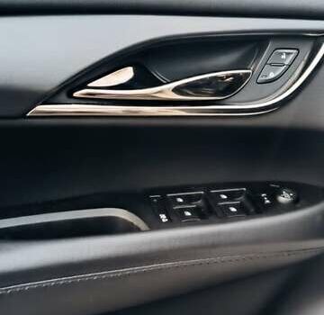 Белый Кадиллак АТС, объемом двигателя 2.5 л и пробегом 151 тыс. км за 15500 $, фото 9 на Automoto.ua