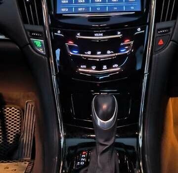 Белый Кадиллак АТС, объемом двигателя 2.5 л и пробегом 151 тыс. км за 15500 $, фото 5 на Automoto.ua