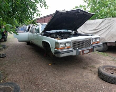 Белый Кадиллак Брохем, объемом двигателя 0 л и пробегом 90 тыс. км за 3999 $, фото 4 на Automoto.ua