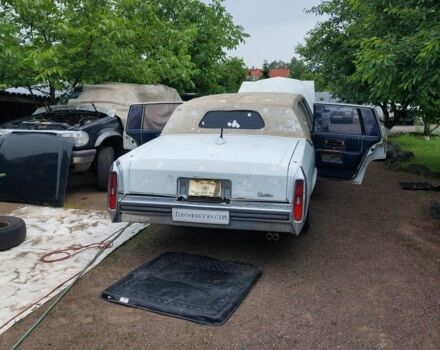 Белый Кадиллак Брохем, объемом двигателя 0 л и пробегом 90 тыс. км за 3999 $, фото 5 на Automoto.ua