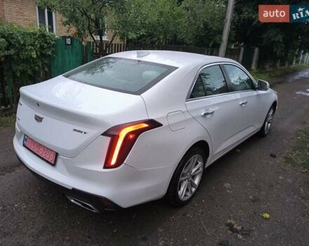 Белый Кадиллак CT4, объемом двигателя 2 л и пробегом 151 тыс. км за 19000 $, фото 1 на Automoto.ua
