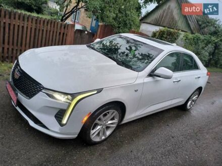 Белый Кадиллак CT4, объемом двигателя 2 л и пробегом 151 тыс. км за 19000 $, фото 1 на Automoto.ua