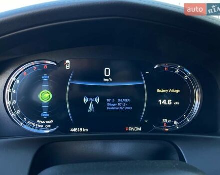 Кадиллак CT6 2016 в Киеве на Automoto.ua Белый Кадиллак CT6, объемом двигателя 3 л и пробегом 44 тыс. км за 21900 $, фото 19 на Automoto.ua