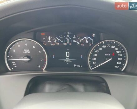 Білий Каділак CT6, об'ємом двигуна 3.6 л та пробігом 175 тис. км за 27000 $, фото 29 на Automoto.ua
