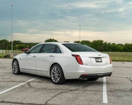 Белый Кадиллак CT6, объемом двигателя 3.6 л и пробегом 43 тыс. км за 3800 $, фото 1 на Automoto.ua